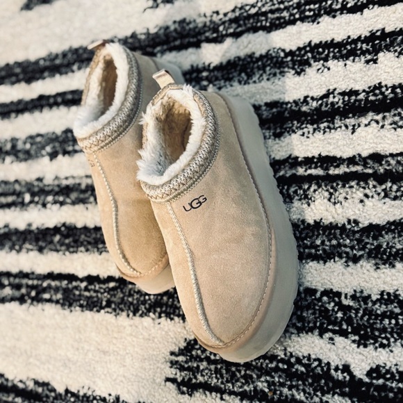 UGG Beige Suede Cozy Slip-Ons - Picture 4 of 4